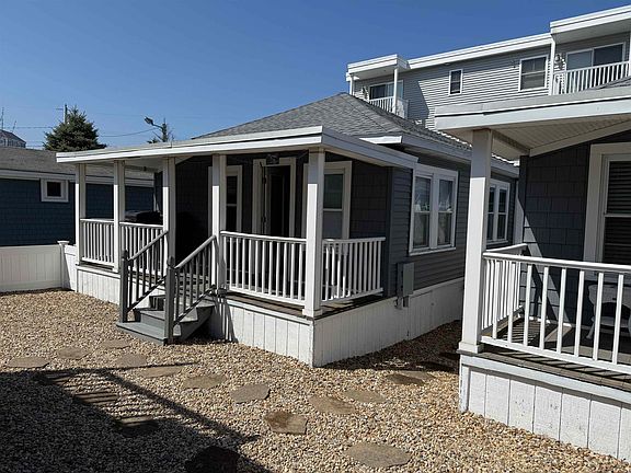 3rd image of 7 Dover Avenue