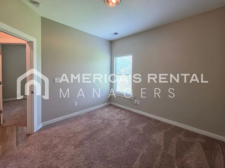 41 Whithall Cir — Photo 36