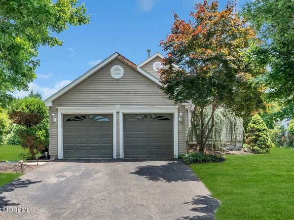 5 Round Valley Lane, Lakewood, NJ 08701