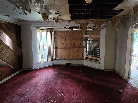 3rd image of 5629 S Artesian Ave