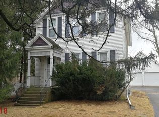 179 Green Bay Rd, Cedarburg, WI 53012