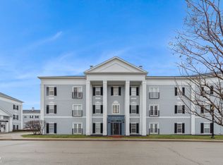 12914 University Cres APT 3C, Carmel, IN 46032