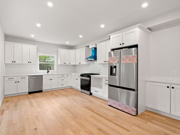 58 May St