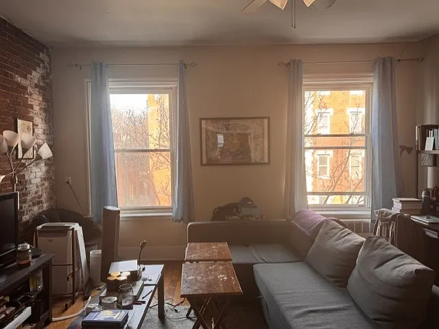 Building Photo - 435 Hanover St #3A