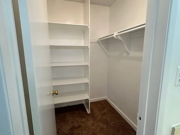 116 E Alhambra Rd — Photo 5