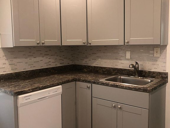 2nd image of 236 Hooker Pl