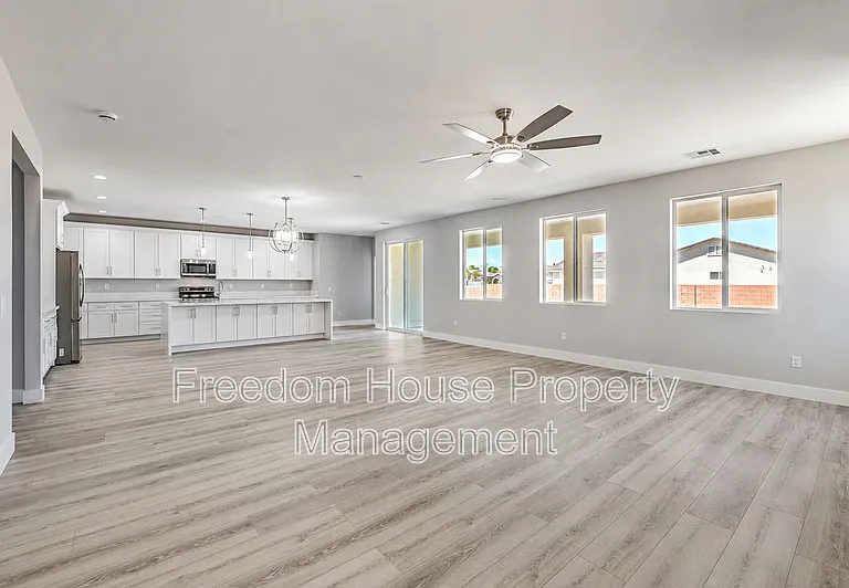 6380 Waterford St — Photo 9