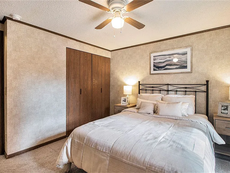 Arrowhead Apartments — Photo 5