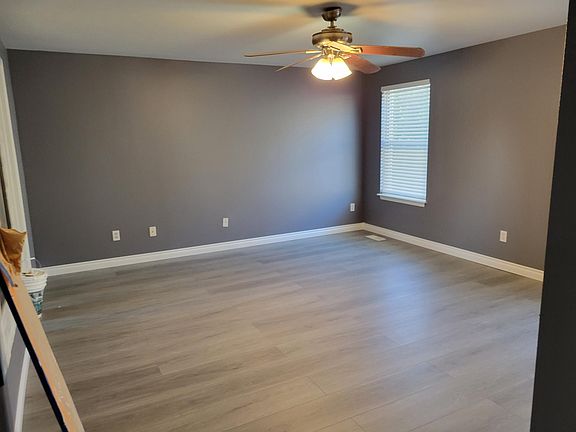 5th image of 12518 SE 236th Ct