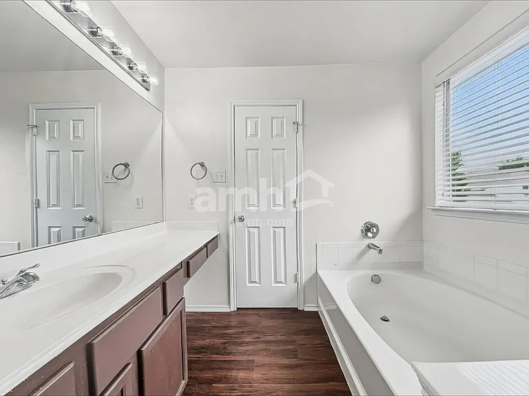 10236 Coolidge Dr — Photo 13