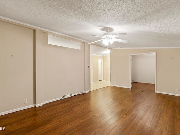5th image of 130 Six Oaks Ln
