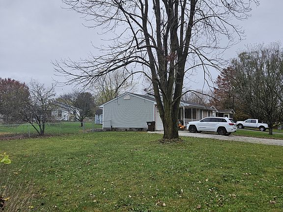 5th image of 300 Flintwood Dr