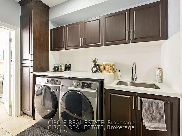 2 Learmont Ave — Photo 16