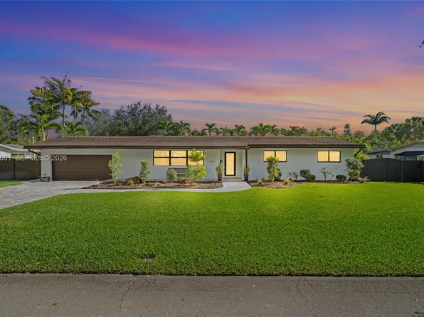 8360 SW 148th Dr, Palmetto Bay, FL 33158