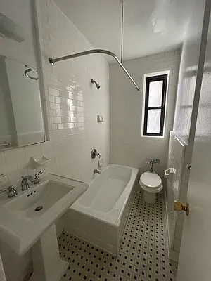 Rented by JMG Properties | media 4