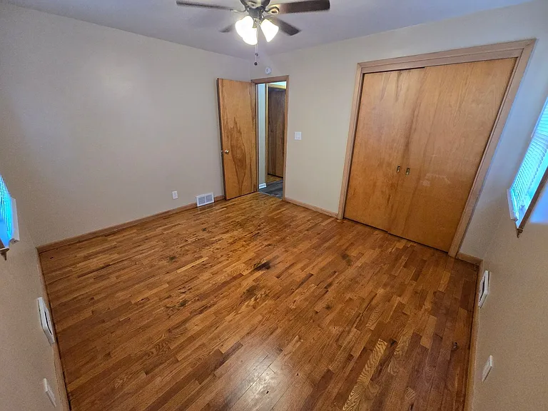 322 Webster St — Photo 37