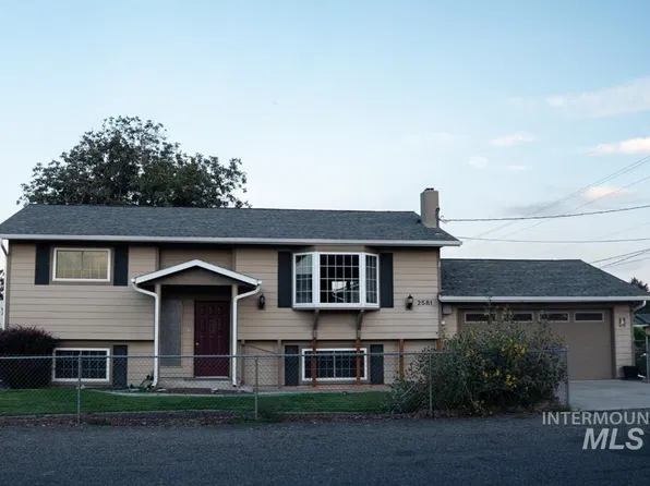 2581 18th St, Clarkston, WA 99403