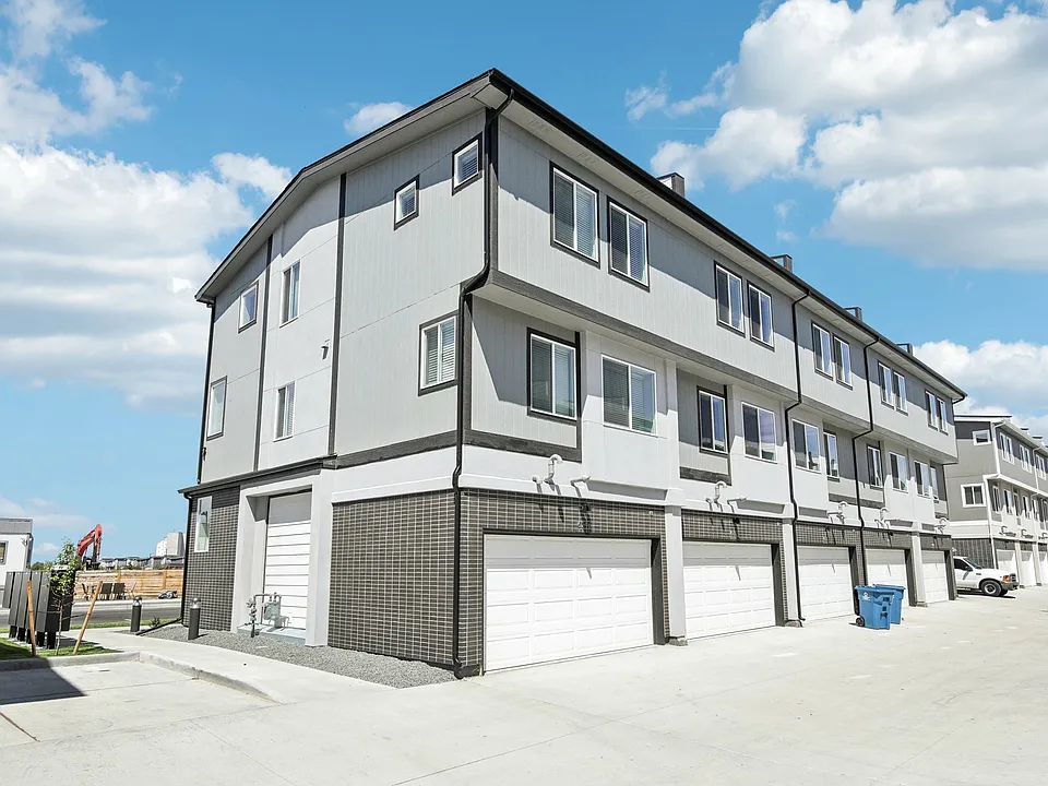 Building Photo 5