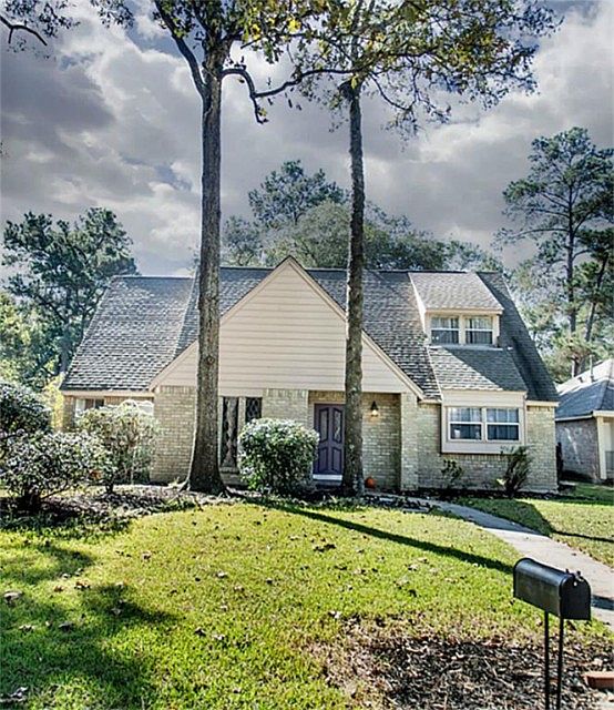1st image of 2046 Parkdale Dr