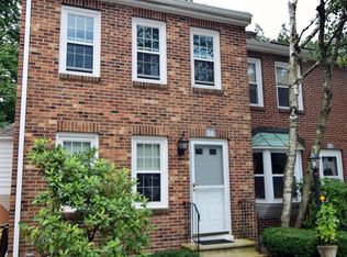 35 Derryfield Ct, Manchester, NH 03104