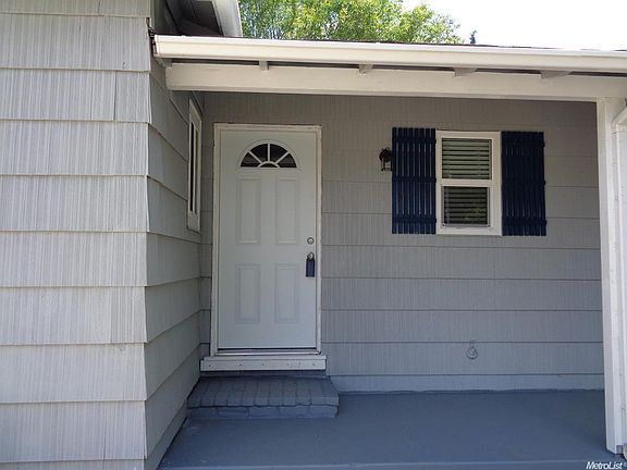 3rd image of 4600 Lantana Ave