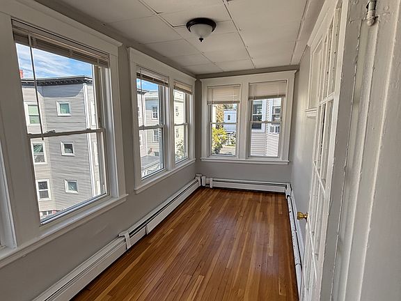 3rd image of 12 Fortesque Ter APT 6