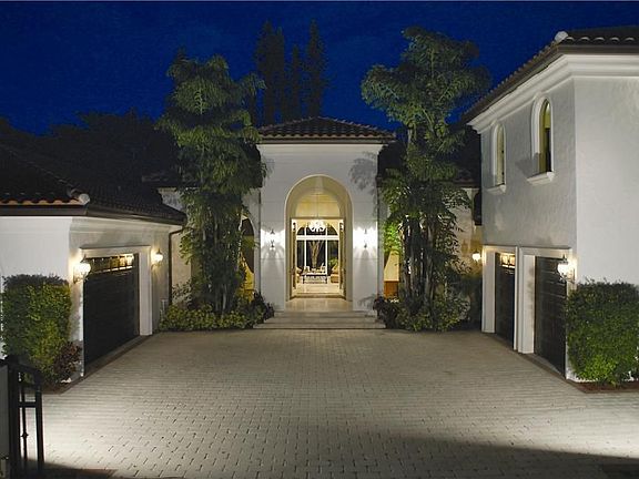 2nd image of 1516 Seabreeze Blvd