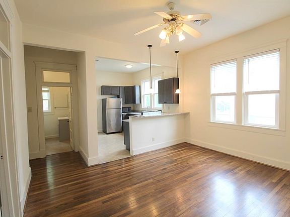 5th image of 37 N Willow St