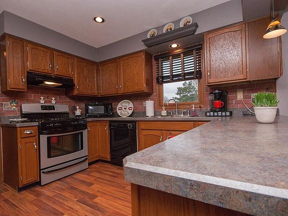 2nd image of 1177 Waterbury Dr