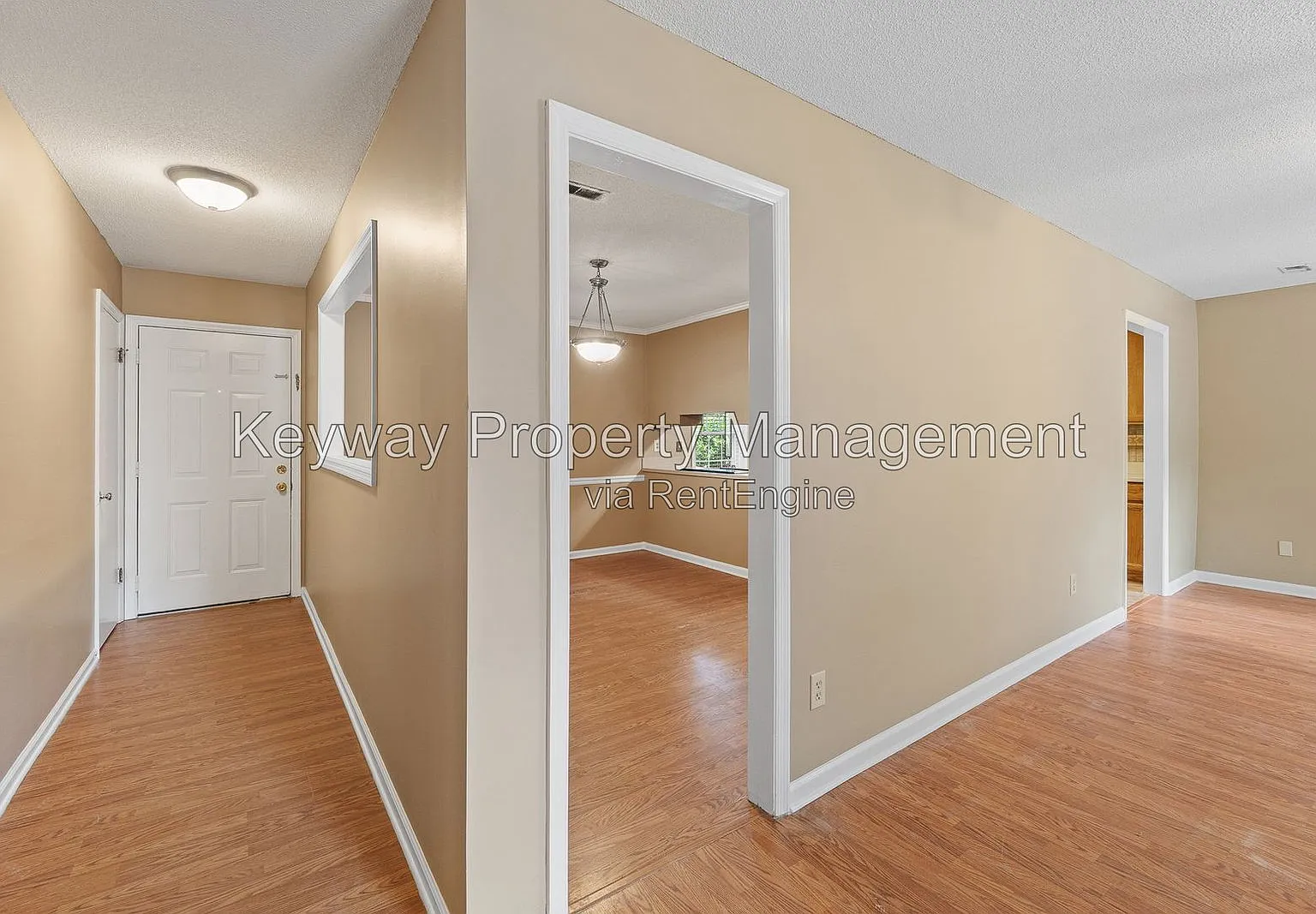 3 bed, 2.0 bath, 1620 sqft, $1,695 — Photo 3