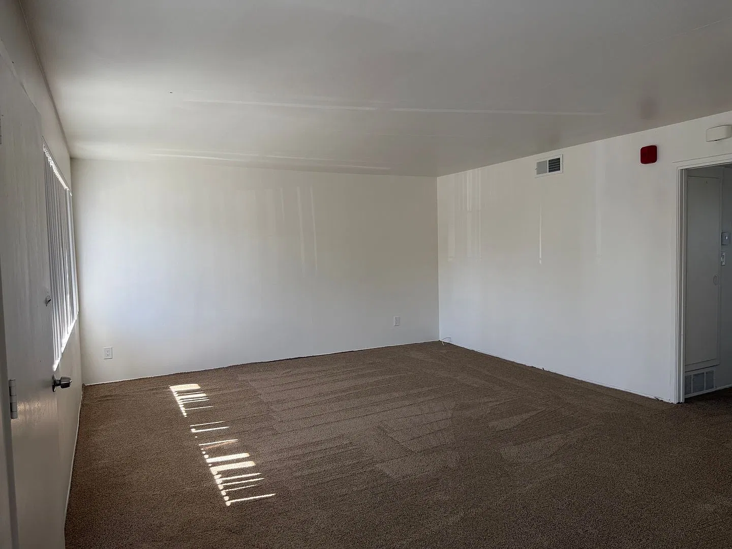 Clairemont / Brentwood — Photo 4