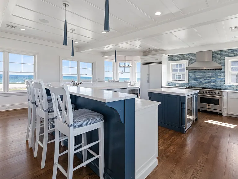 743 Dune Rd — Photo 5