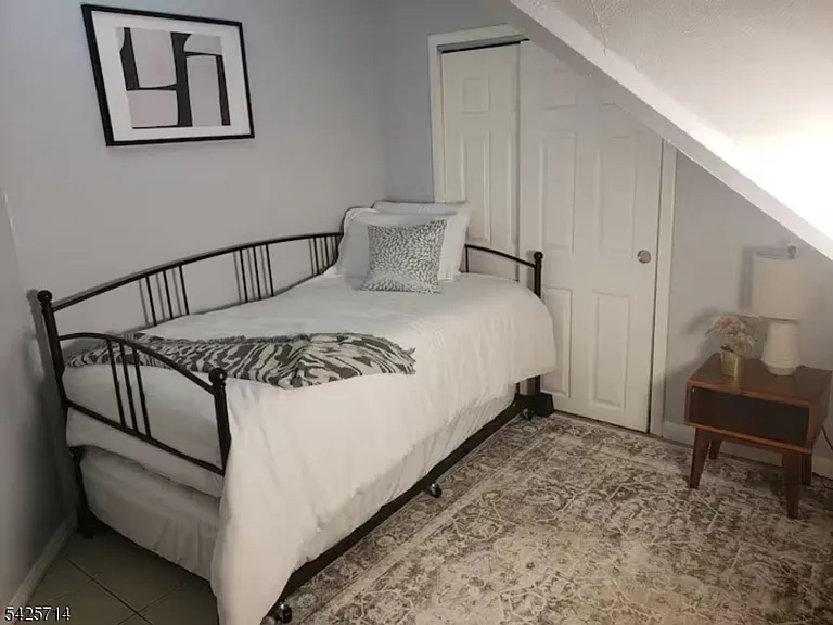 187 Milford Ave #3 — Photo 30