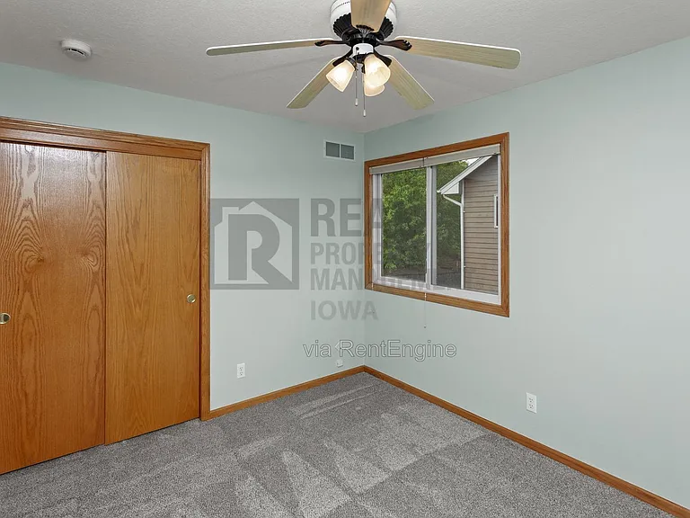8912 Highland Oaks Dr — Photo 22