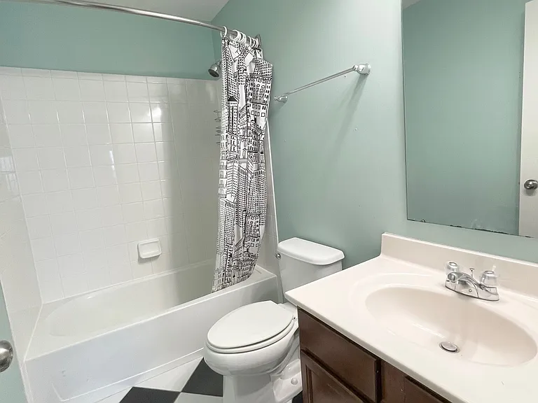 1670 Primrose Ave — Photo 35