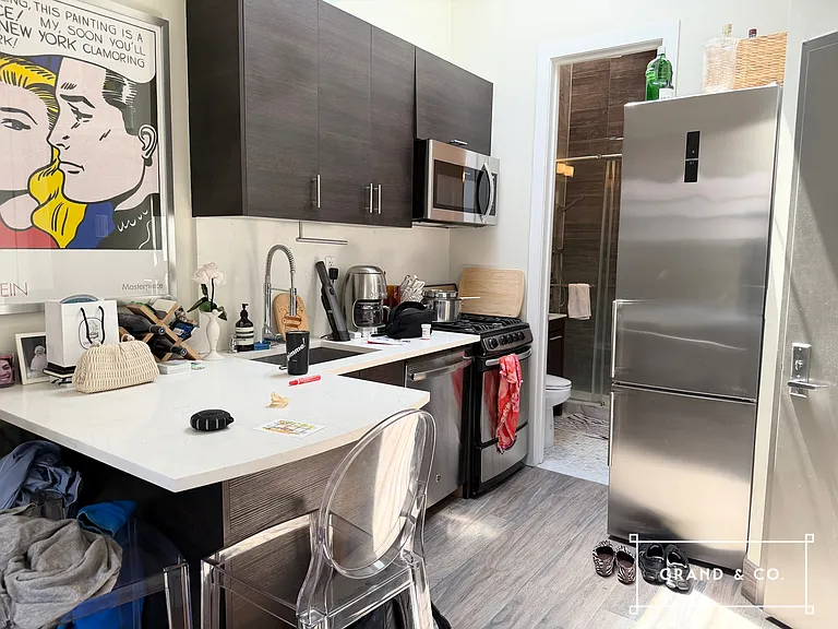 410 W 22nd St #5F — Photo 4