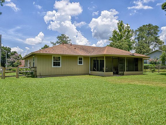 4th image of 2576 SE 32nd Pl