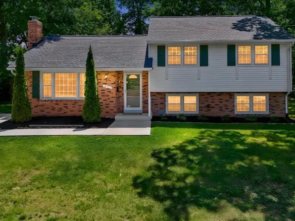 14711 Carlbern Dr, Centreville, VA 20120