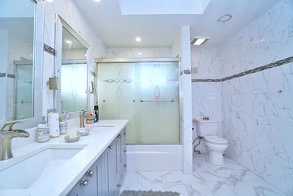 Sold by Remax Edge | media 20