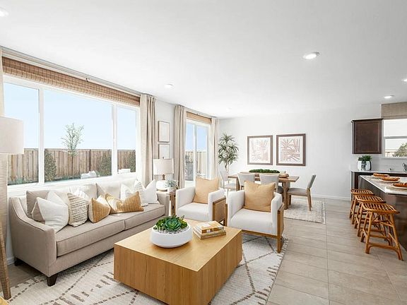 4th image of 711 Villa Ticino Dr
