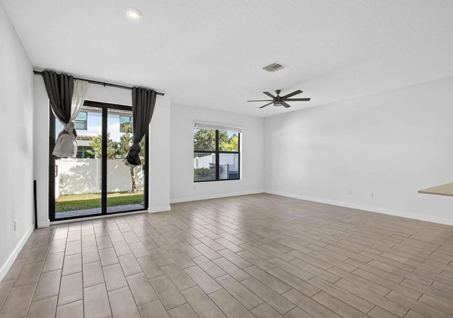 4408 Hemlock Drive, Riviera Beach, FL 33410 — Photo 4