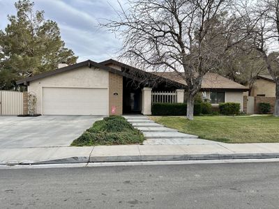 905 W Vicki Ave, Ridgecrest, CA, 93555