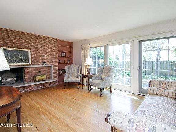 2nd image of 2725 E Bel Aire Dr