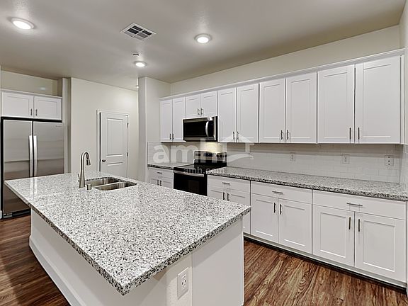4th image of 299 Cape Seville Pl