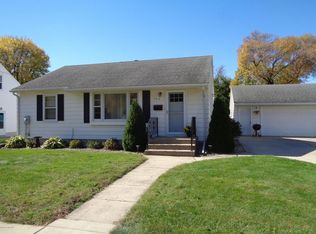 704 9th St SW, Austin, MN 55912