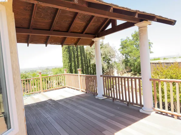 10 Live Oak Ct, Pittsburg, CA 94565
