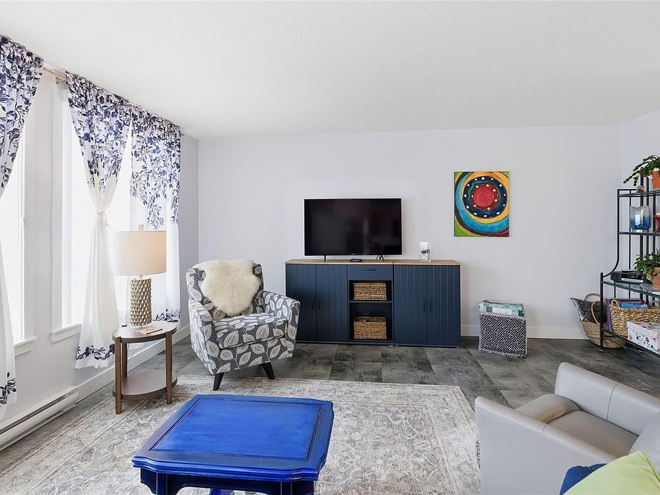 1st image of 220 Townsite Rd #302