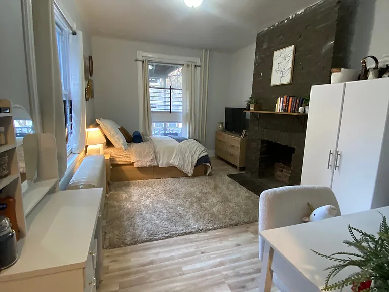 3218 Winter St — Photo 1