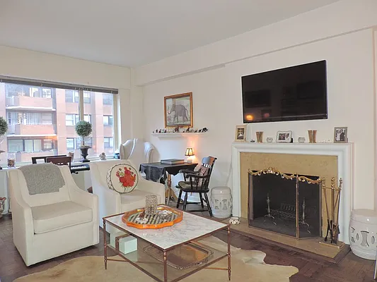 Rented by essential NEW YORK Real Estate | media 14