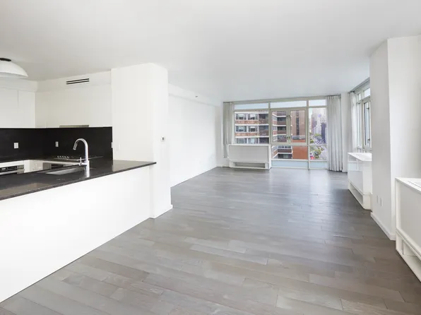 385 First Avenue image 1 of 17